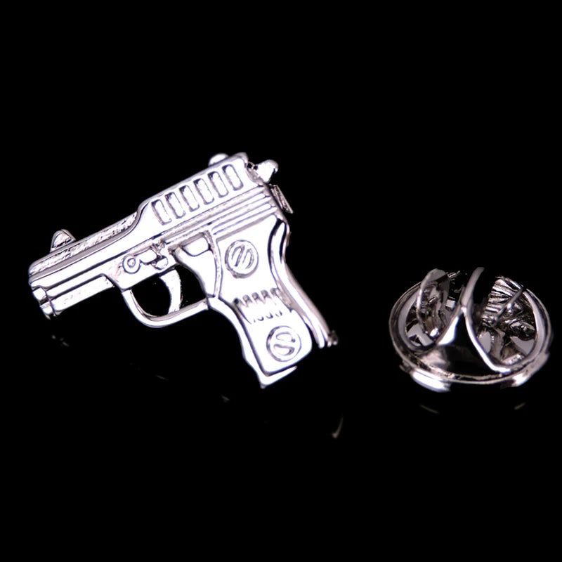 Music equipment violin horn Saxophone Guitar Brooch fashion men and women Lapel Pin clothing backpack accessories Badge