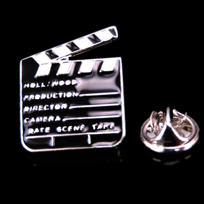 Music equipment violin horn Saxophone Guitar Brooch fashion men and women Lapel Pin clothing backpack accessories Badge